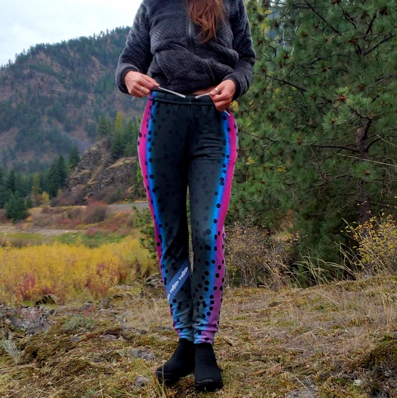 Rainbow Trout - Women's Joggers
