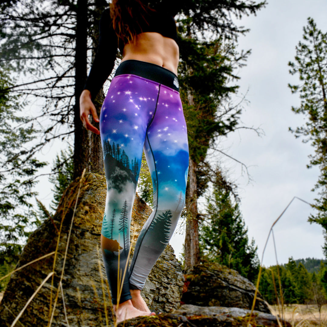 Aurora Borealis Yoga Leggings – 57 Peaks